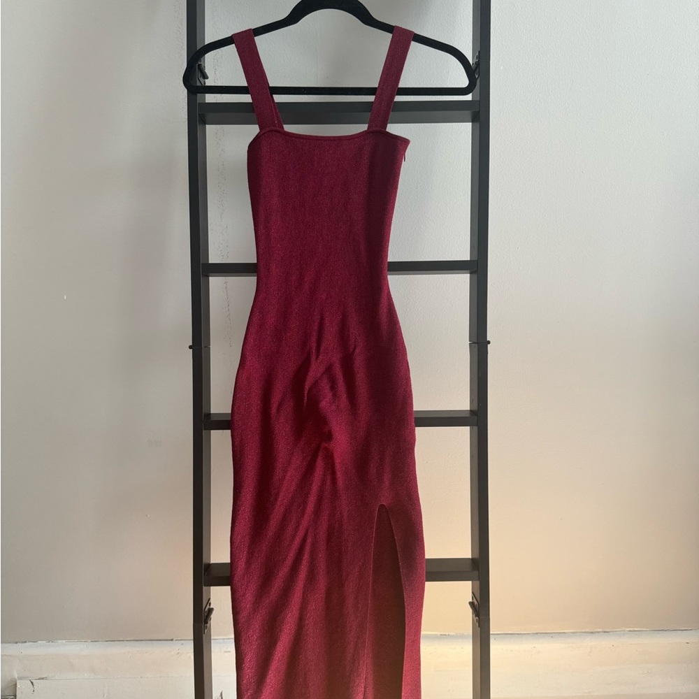 Red, slightly shimmered, super down red midi dress. XS